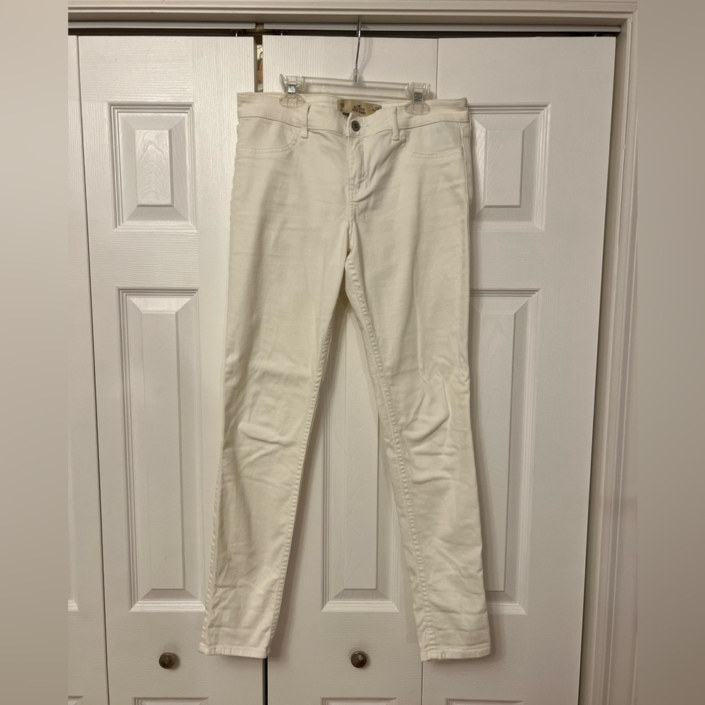 White Jeans - Hollister Supper Skinny Jeans - Size 7R